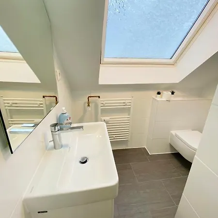 Cute - Center - Large Kitchen, Bath, South Facing Balcony - Free Parking And Wifi Apartment Detmold